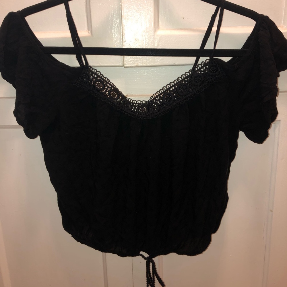 Cute Draped Sleeve Crop Top!